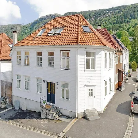 Spacious With A View Apartment Bergen